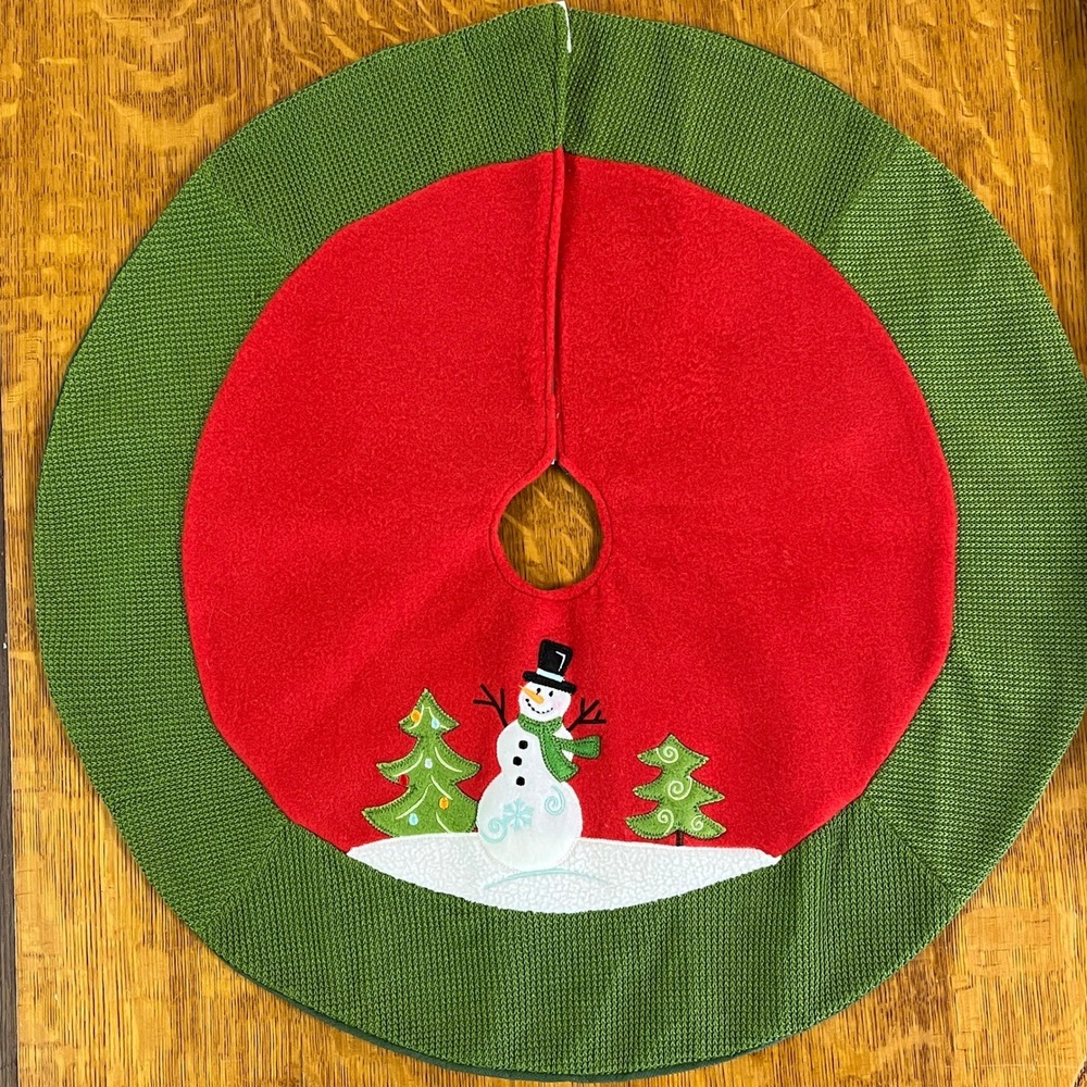 Hobby Lobby Red Green Snowman Embroidered Christmas Tree Skirt 24" 9109201